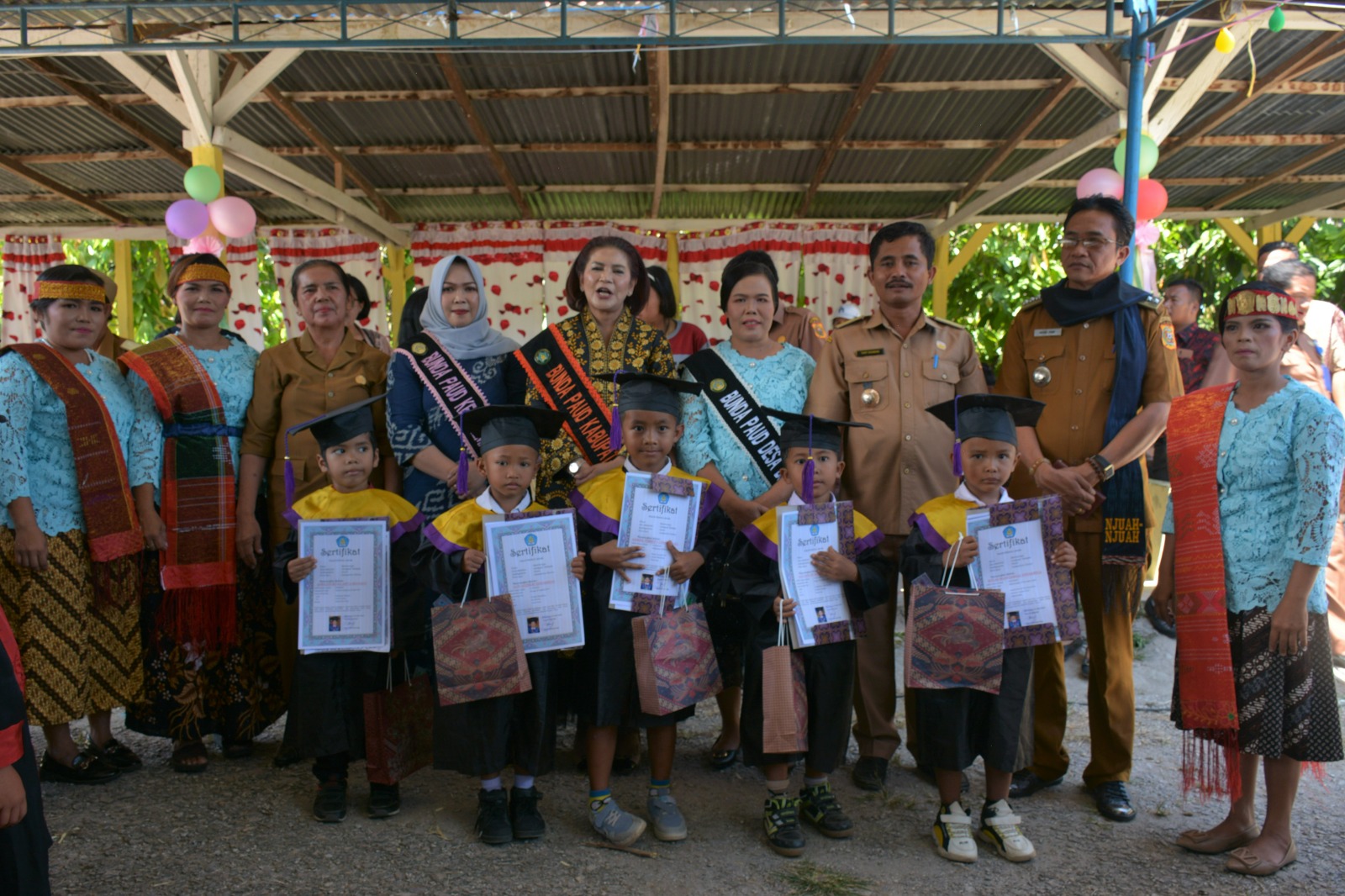 Acara pelepasan PAUD Se-Kecamatan Siempat Nempu.(foto/istimewa)