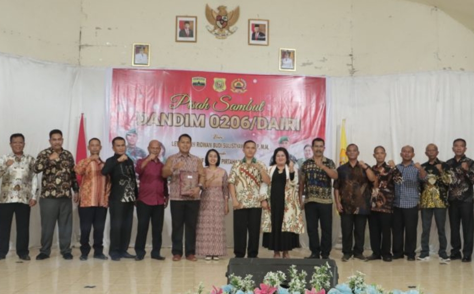 Pisah sambut Dandim 0206 Dairi.(foto/istimewa)