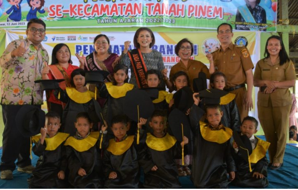 Pelepasan Siswa PAUD se-Kecamatan Tanah Pinem.(foto/istimewa)