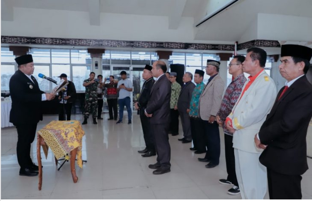 Pelantikan Forum Kerukunan Umat Beragama kabupaten Dairi.(foto/istimewa)