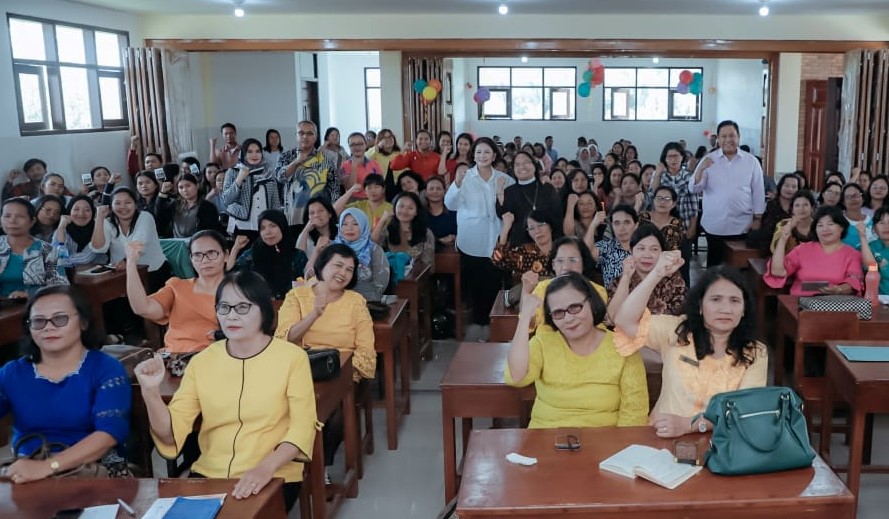Workshop Implementasi Kurikulum Merdeka bagi guru kelas I, IV dan kepala sekolah SD, baik negeri maupun swasta se-Kecamatan Sumbul, Sabtu (15/07/2023).(foto/Istimewa)