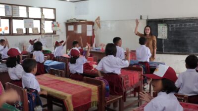 Proses belajar mengajar di SDN 030285 Sidikalang.(foto/istimewa)