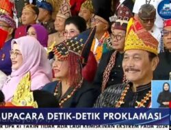 Mentri Luhut Kenakan Pakaian Adat Pakpak Saat Menghadiri Upacara Kemerdekaan RI