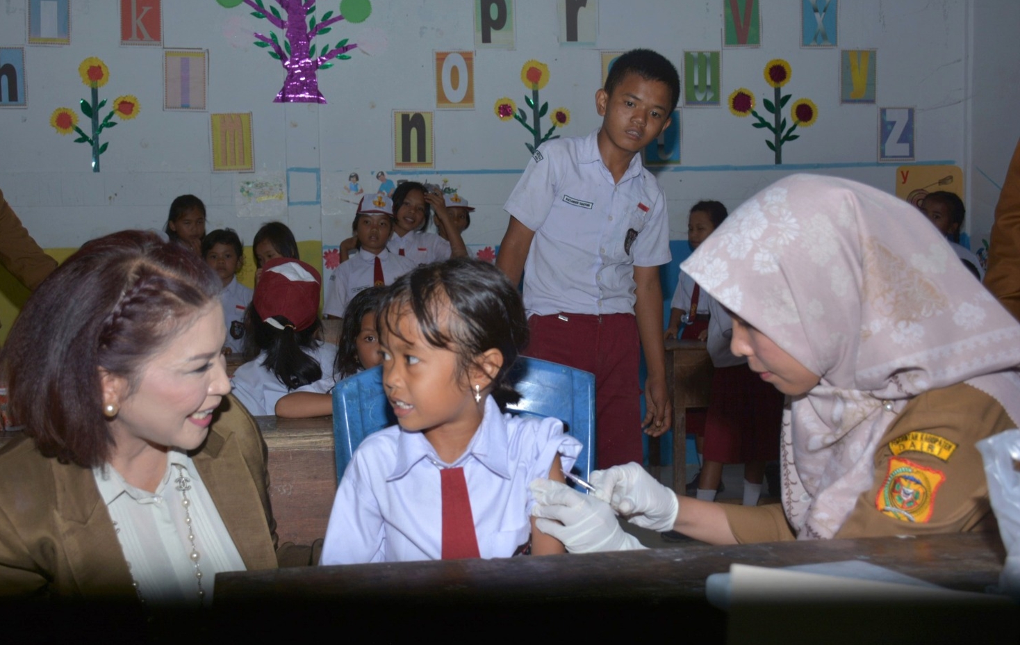 Bulan Imunisasi Anak Sekolah (BIAS) di SD Negeri 030387 Bunturaja.(foto/istimewa)