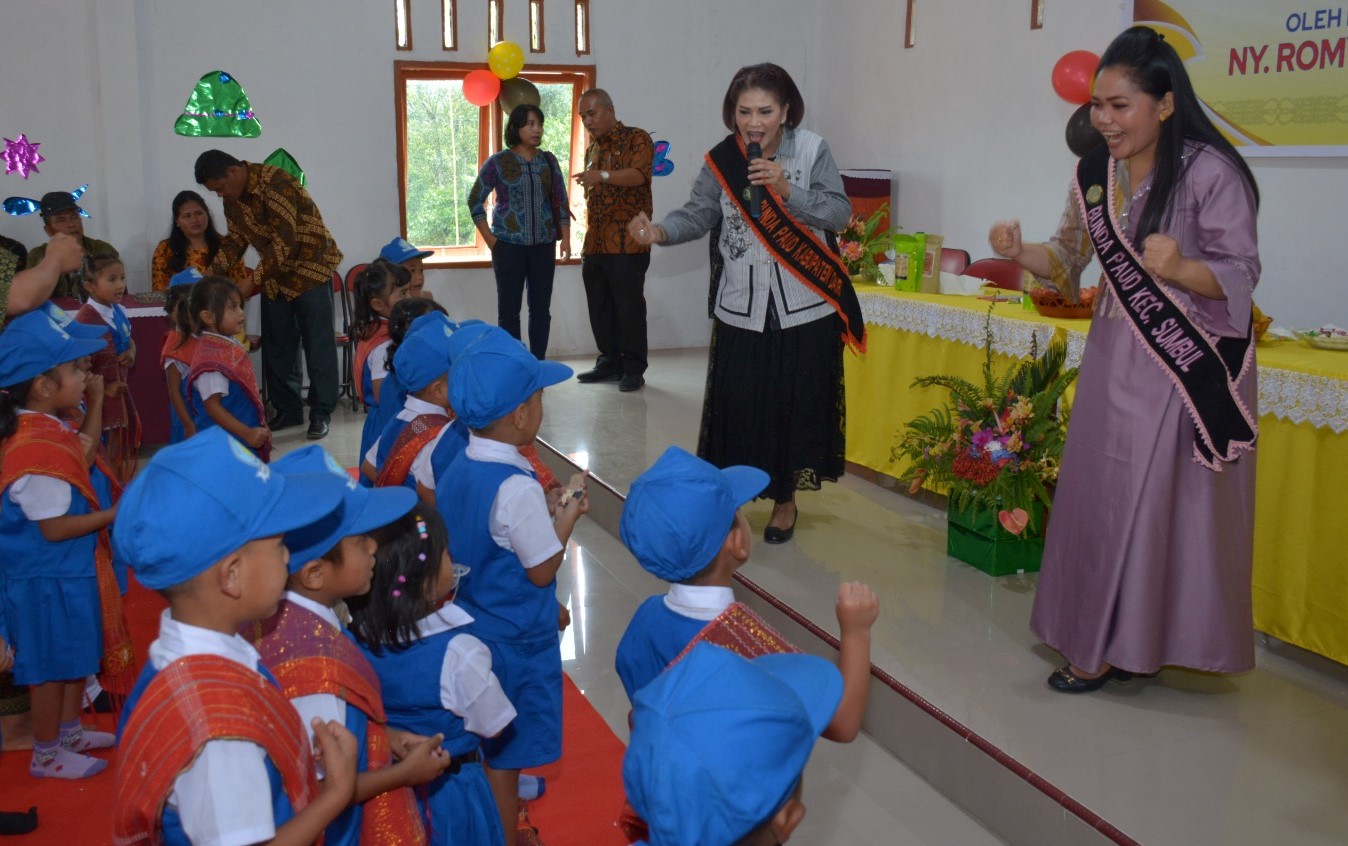 Peresmian sekolah PAUD Dolok Tolong.(foto/istimewa)