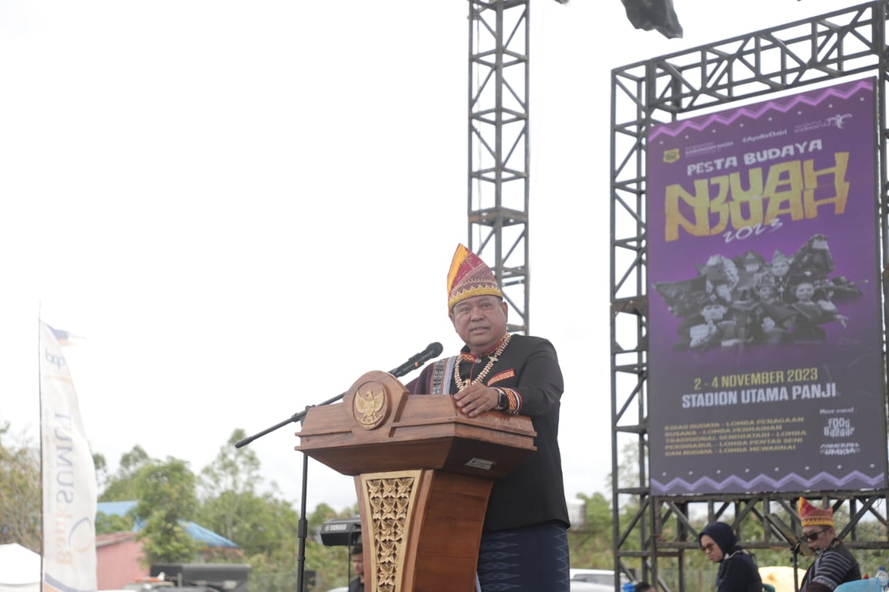 Bupati Dairi, Dr.Eddy Keleng Ate Berutu. (foto/ist)