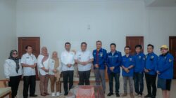 Bupati Dairi, Dr.Eddy Keleng Ate Berutu terima audiensi KNPI. (foto/ist)