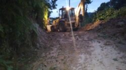 Alat berat diturunkan atasi tanah longsor di Lae Pangaroan, Kecamatan Silima Pungga-pungga, Dairi. (foto/ist)