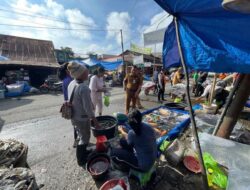 Pemkab Humbahas Gelar Penertiban Pedagang Kaki Lima di Pasar Lintongnihuta