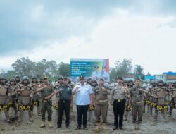 Lantik Satgas Linmas dan Satlinmas, Bupati Eddy Berutu :Jadilah Garda Terdepan di Pemilu 2024