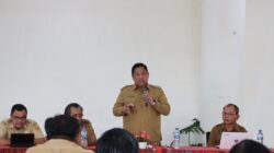 Bupati Dairi Dr. EddyKeleng Ate Berutu meresmikan penerapan aplikasi Srikandi di lingkungan Pemerintah Kabupaten Dairi, Selasa (19/12/2023) di Gedung Layanan Perpustakaan Raja Naga Jambe Sidikalang. (foto/ist)