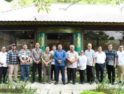 Vandiko Minta Perhatian Kementerian LHK Dalam Penanganan DAS di Samosir
