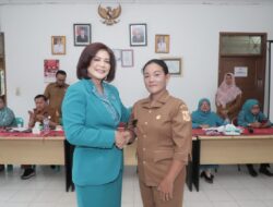 Lantik Ketua Tim Penggerak PKK Desa di Kecamatan Berampu dan Kecamatan Sidikalang, Romy Mariani : Segera Berkoordinasi