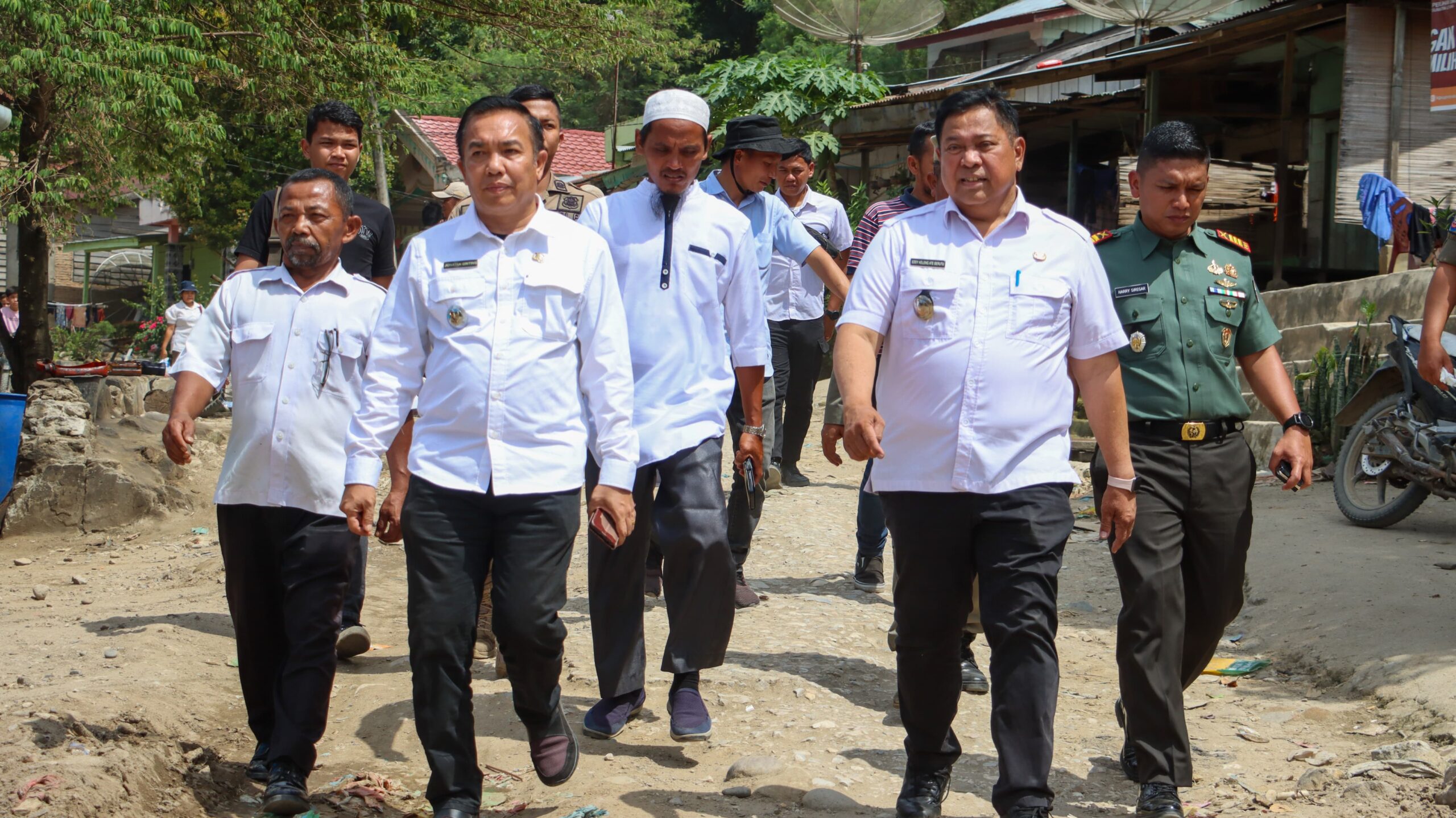 Bupati Dairi Dr. Eddy Berutu saat Kunker di Kecamatan Tanah Pinem, Rabu (31/1/2024). (foto/ist