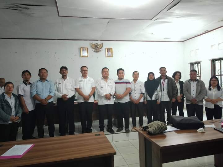Foto mediasi perangkat Desa Kuta Tengah, Kecamatan Sinehu. Dairi. (foto/ist)