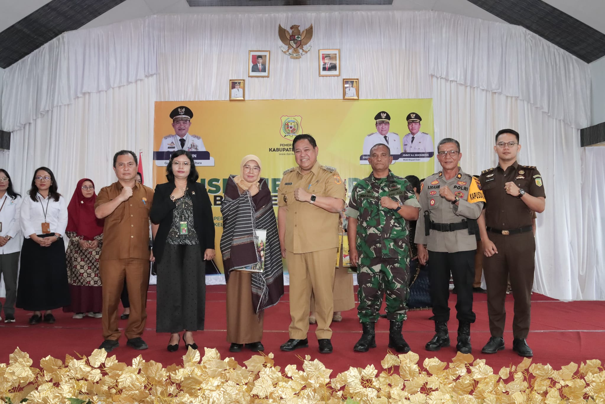 Bupati Dairi Eddy Keleng Ate Berutu saat menghadiri dan membuka Musrenbang Rencana Kerja Pembangunan Daerah (RKPD) Kabupaten Dairi tahun 2025 pada Selasa 5 Maret 2024 di Balai Budaya Sidikalang. (foto/ist)