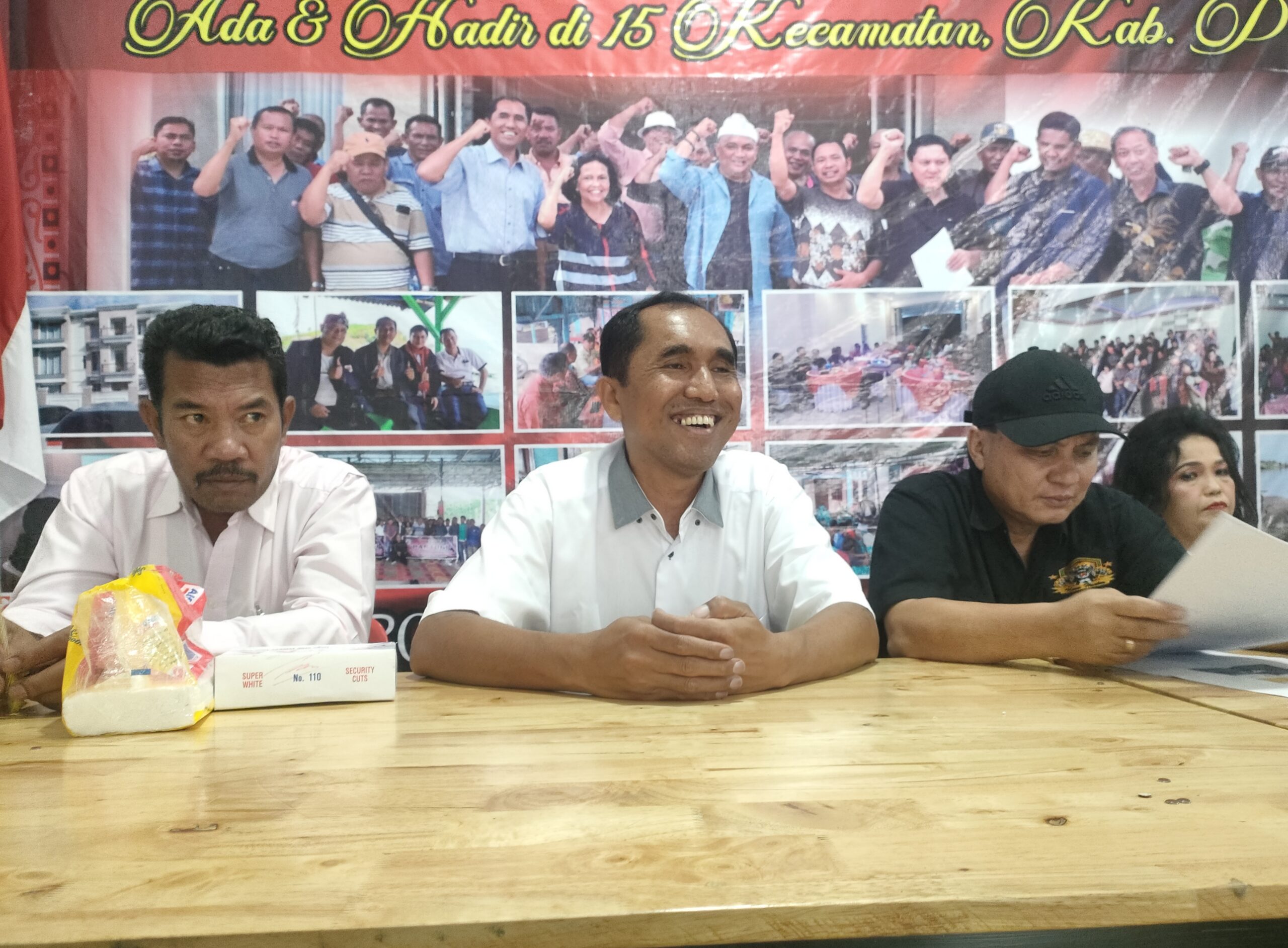 Danjor Nababan dalam Konferensi pers dengan awak media.(foto/ist)