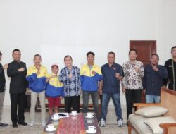 Pejabat Bupati Dairi Lepas Atlit Karate ASKI Ikuti Kejurnas di Jakarta