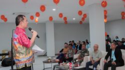 Pj. Bupati Dairi, Charles Bantjin saat menghadiri pengundian Simpedes BRI Sidikalang. (foto/ist)