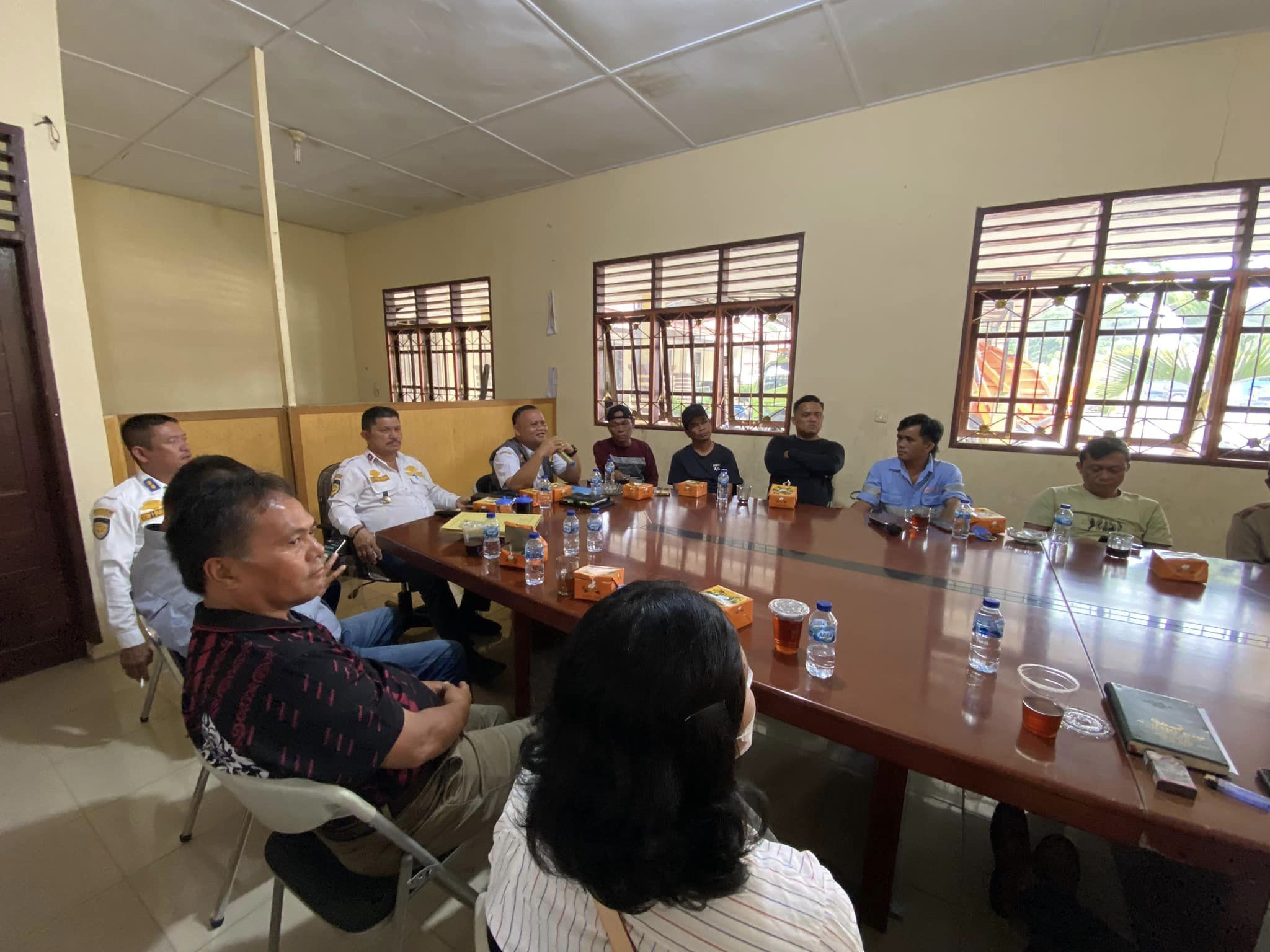 Dishub Dairi gelar Rakor bersam para pengusaha angkutan bahas pengoperasian Terminal Sitinjo. (foto/ist)