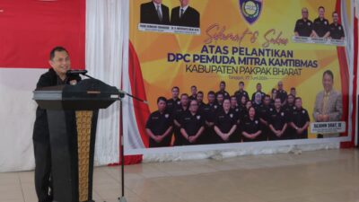 Penjabat (Pj)Bupati Dairi Surung Charles Bantjin hadiri pelantikan Dewan Pimpinan Cabang (DPC) Pemuda Mitra Kamtibmas Kabupaten Pakpak Bharat periode 2024-2029 pada Kamis (27/6/2024) di gedung serbaguna Pakpak Bharat. (foto/ist)