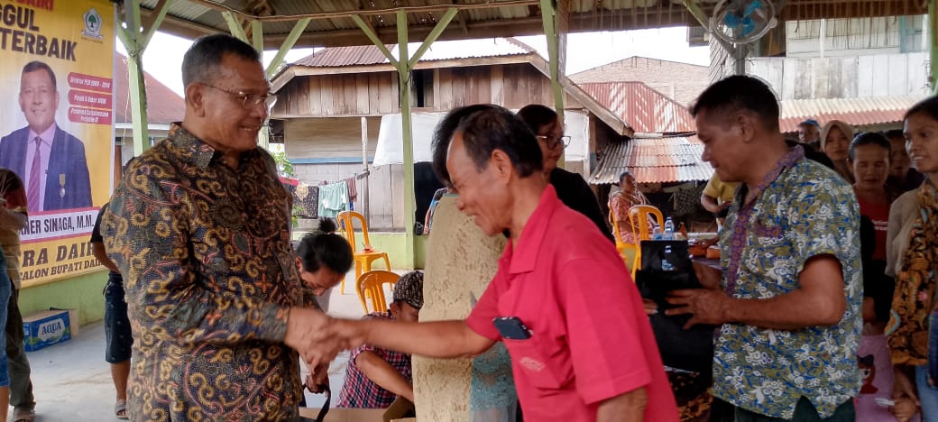 Balon Bupati Dairi, Vickner Sinaga. (batik).(foto/ist)
