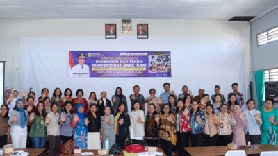 Bimbingan dan teknis Konvensi Hak Anak (KHA) bagi penyedia layanan kualitas hidup anak seperti sekolah, Puskesmas, Pesantren, Perpustakaan dan Disdukcapil, Kamis (11/7/2024) di Aula SMKN 1 Sidikalang.(foto/ist)