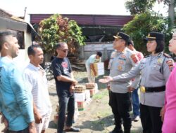 Kapolres Siantar Serahkan Bantuan Kepada Warga Korban Kebakaran
