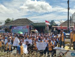 APPKD Geruduk Kantor Bupati Dairi, Ini 12 Tuntutan Para Pedagang