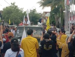 Serukan “Sang Petarung” Mangatas – Ade Datangi KPU Daftar Calon Walikota dan Wakil Siantar