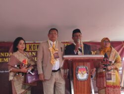 Dihantar Ribuan Simpatisan, Pasangan Vickner Sinaga  – Wahyu Sagala Daftar ke KPU
