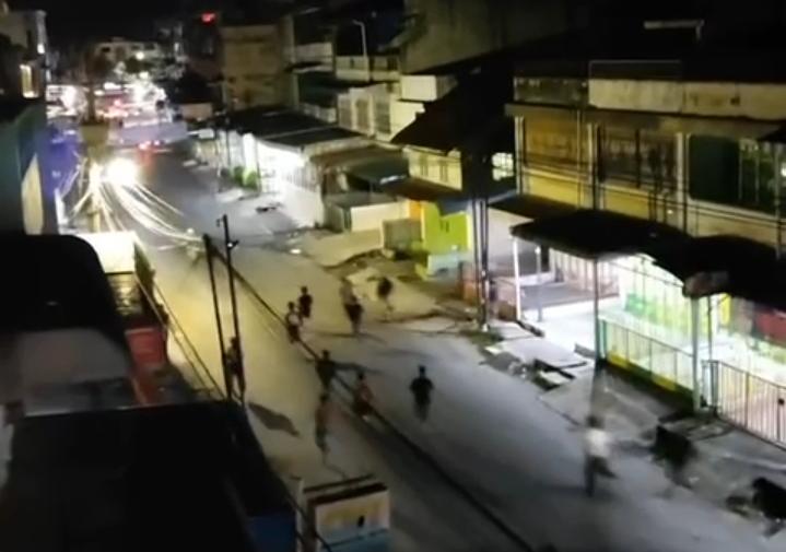 Peristiwa tawuran yang terjadi di Jalan Wahidin Kota Siantar.(Foto/Hegi)
