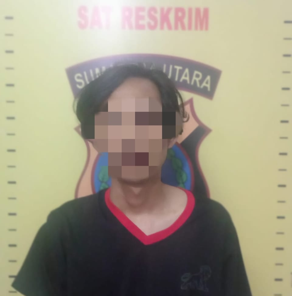 1 dari 6 pelaku pengeroyokan penyandang disabilitas di Siantar berinisial MPS (21) diamankan Polisi.(Foto/Hegi)