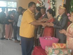 Halasson dan Rista dapat Ucapan Selamat Dari Vickner Sinaga di Hari Pernikahan
