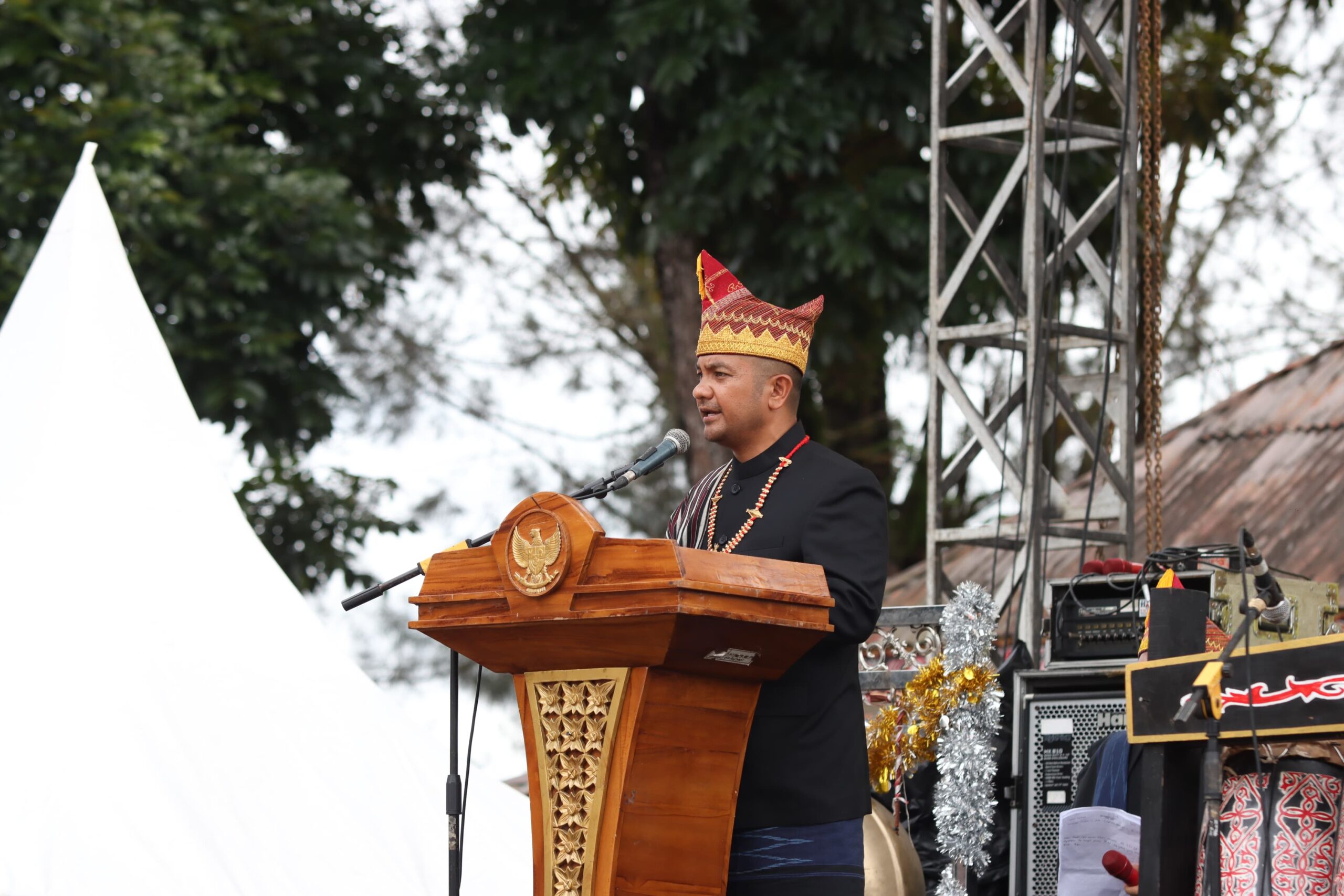 Laporan Penyelenggaraan Pesta Njuah - Njuah oleh Kadis Pariwisata Pemuda dan Olah Raga Rahmatsyah Munthe.(ist)