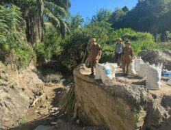 Pj Bupati Dairi Tinjau Jalan Amblas di Desa Lau Njuhar