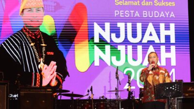 Pesta Budaya Njuah-Njuah yang dilaksanakan mulai 30 September hingga 1 Oktober 2024 yang dirangkai dengan HUT Kabupaten Dairi Yang Ke-77 dilapangan Gedung Djauli Manik, secara resmi ditutup oleh Penjabat Bupati Dairi Surung Charles Bantjin selasa (2/10/2024) (foto/ist)