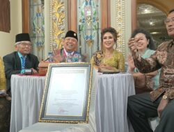 Vickner Sinaga Beri selamat Kepada Sabam Sibarani Ketua DPRD Dairi Periode 2024 – 2029