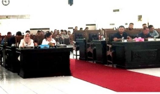 Sidang Paripurna DPRD kota Pematangsiantar.(Foto/Hegi)