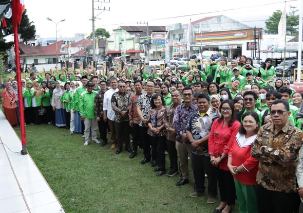 Foto Bersama Perpisahan Mahasiswa USU. (foto/ist)