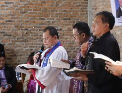 Lalui Jalan Terjal, Pj Bupati Dairi Hadiri Natal GKPPD Liang Jering Kecamatan Tanah Pinem