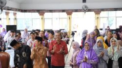 foto bersama usai kegiatan seminar Parenting bersama Salimah. (foto/ist)