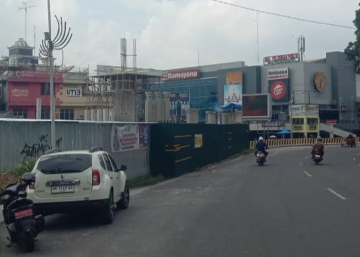 Kondisi Monumen Raja Sang Naualuh Damanik Pematangsiantar.(foto/Hegi)