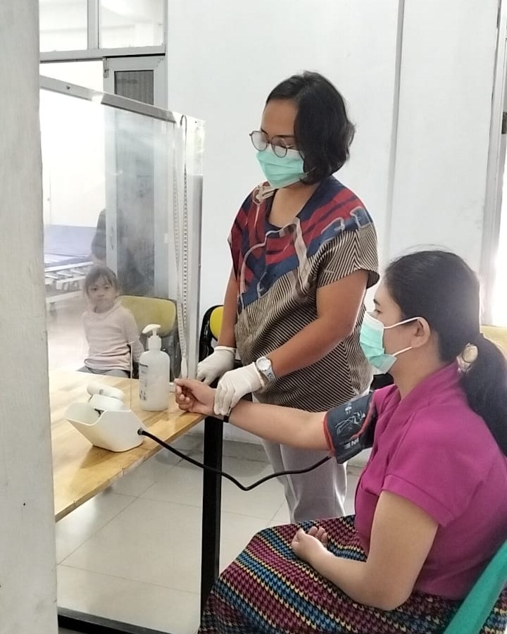 Foto kegiatan pemeriksaan kesehatan gratis di hari ulang tahun (ist)