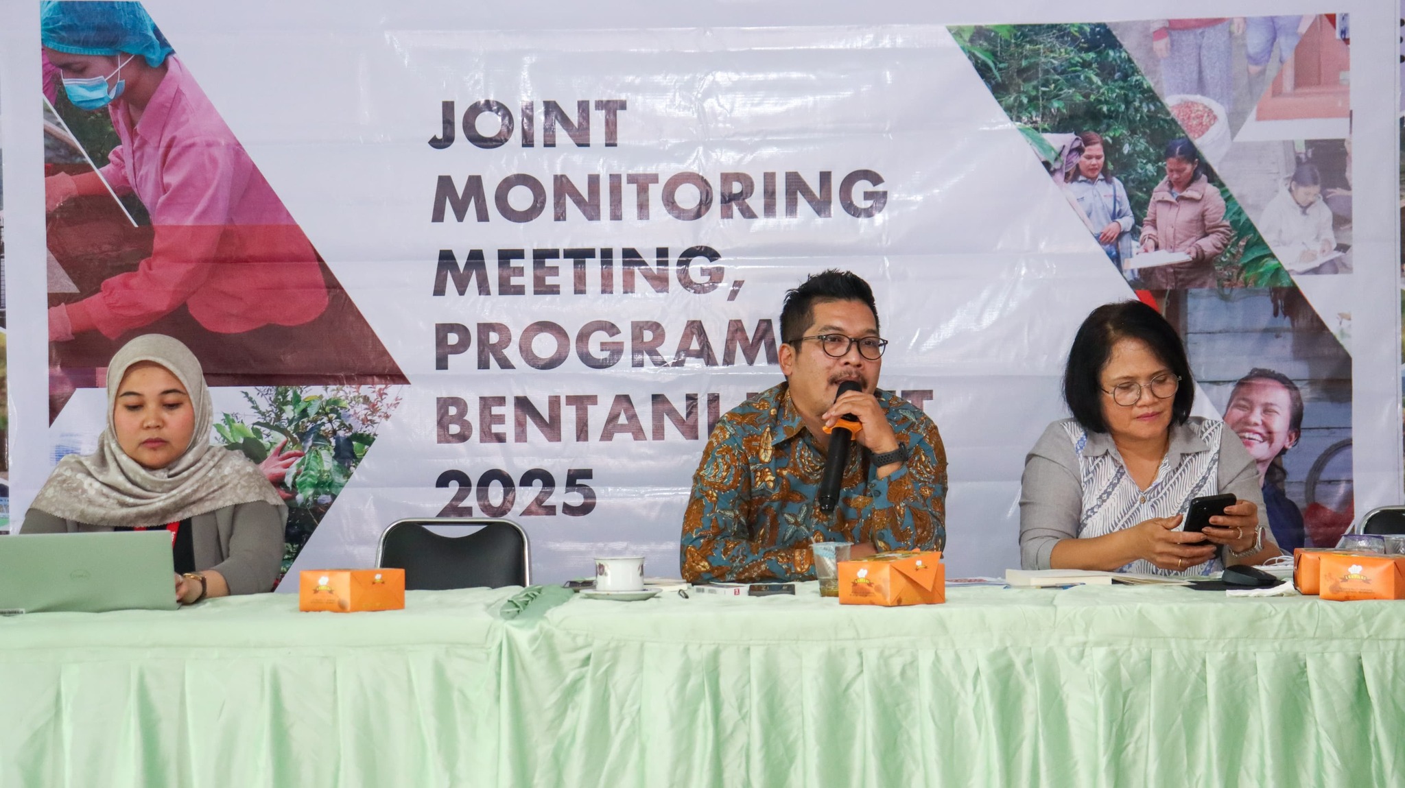 Mercy Corps Indonesia mengadakan joint meeting program Bentani Light pada Kamis (13/3/2025) di Aula kantor Dinas Pertanian. (foto/ist)