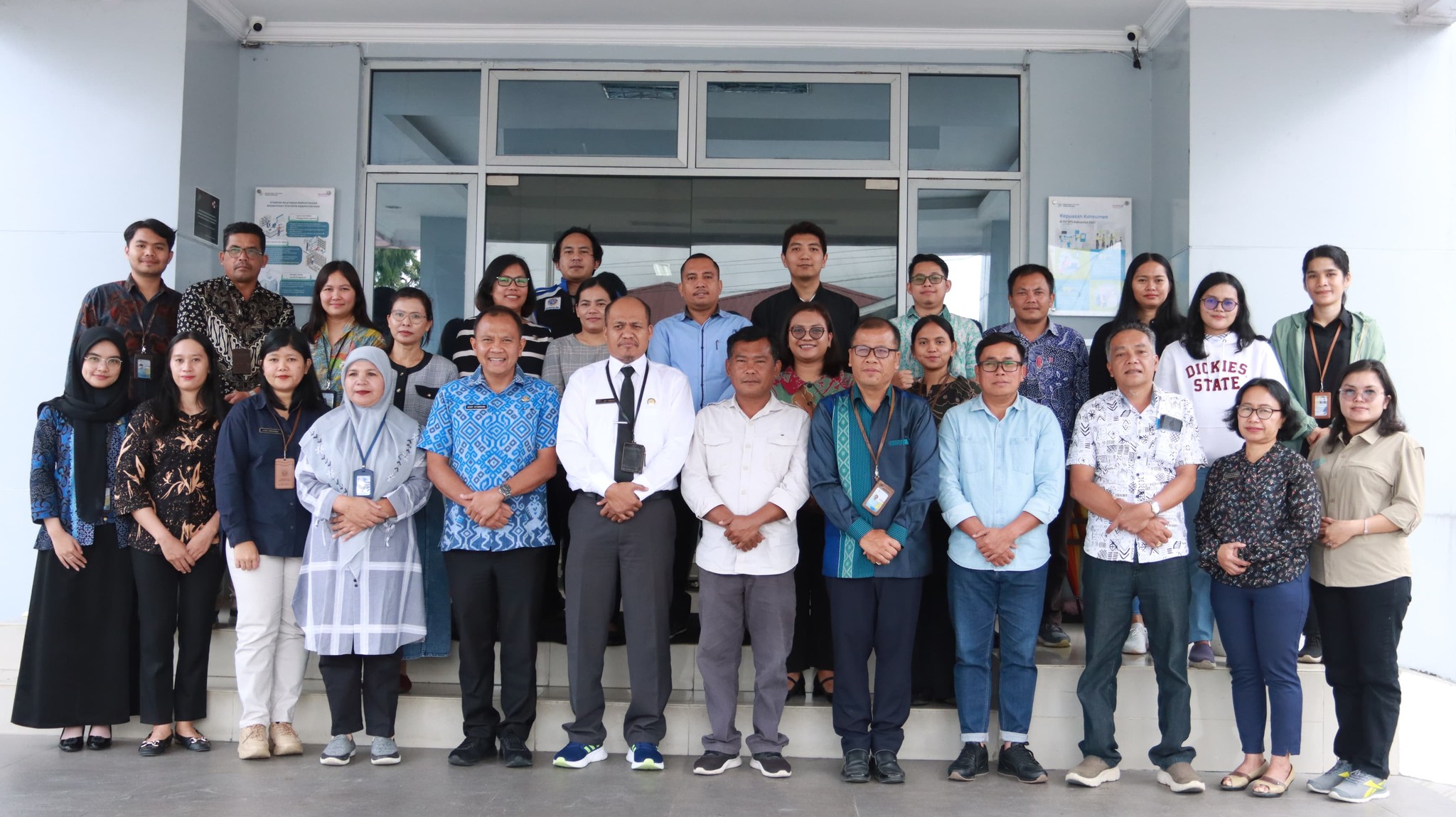 foto bersama pertemuan jajaran Pemkab Dairi bersama BPS Dairi. (ist)