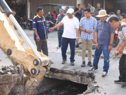 Bergotong Royong Wujudkan Dairi Tanpa Genangan Air, Wakil Bupati dan ASN Turun ke Jalan