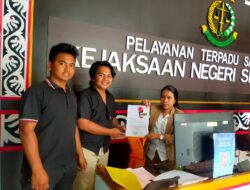 Mahasiswa Serahkan Data Tambahan Penguatan DUMAS di Kejari Simalungun
