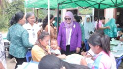 Foto:Tim Pembina Posyandu Kabupaten Dairi. Pada Rabu (15/4/2026), tim melakukan kunjungan langsung ke Desa Bongkaras, Kecamatan Silima Pungga Pungga, sekaligus memantau pelaksanaan kegiatan posyandu yang berlangsung di kantor kepala desa.(ist)