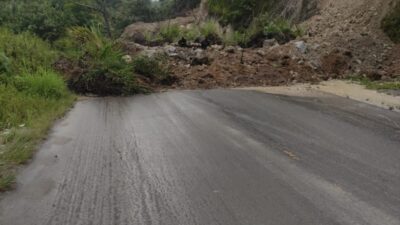 foto kondisi terakhir jalan longsor (ist)